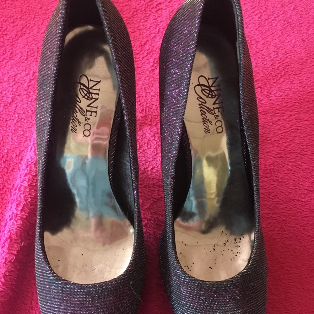 Multi-colored pumps! - Picture 2 of 3
